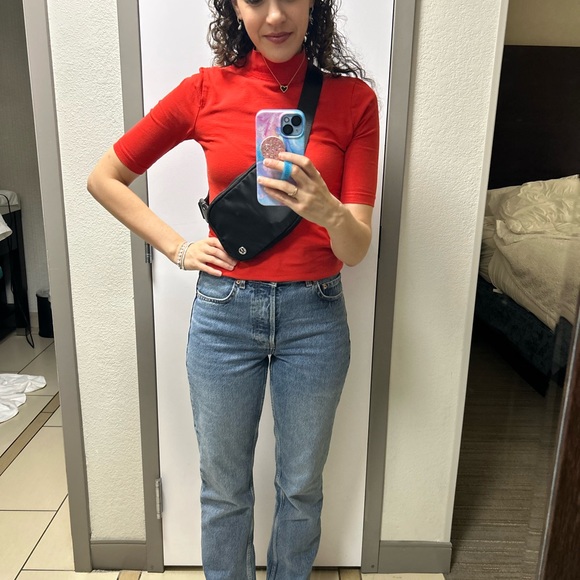 Meet your Posher, Allyson - Picture 3 of 7